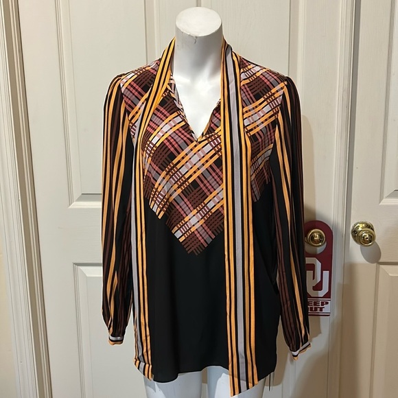 Marc Cain Silk Blouse. Size N2/ US6. NWT - Picture 2 of 11